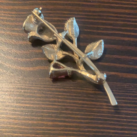Rose pin - Picture 2 of 2